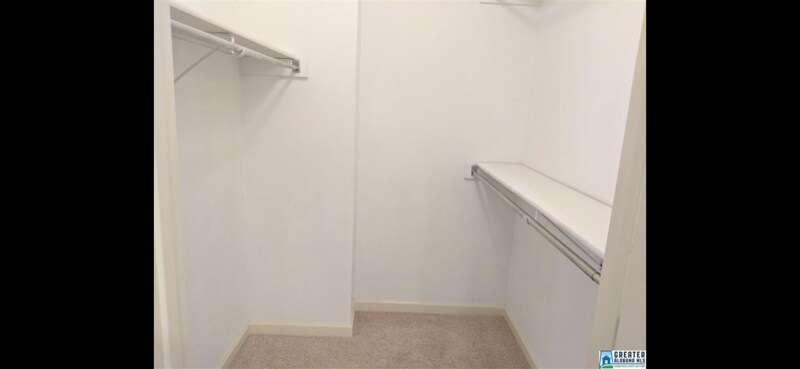 Building Photo - 478 S Hillcrest Rd