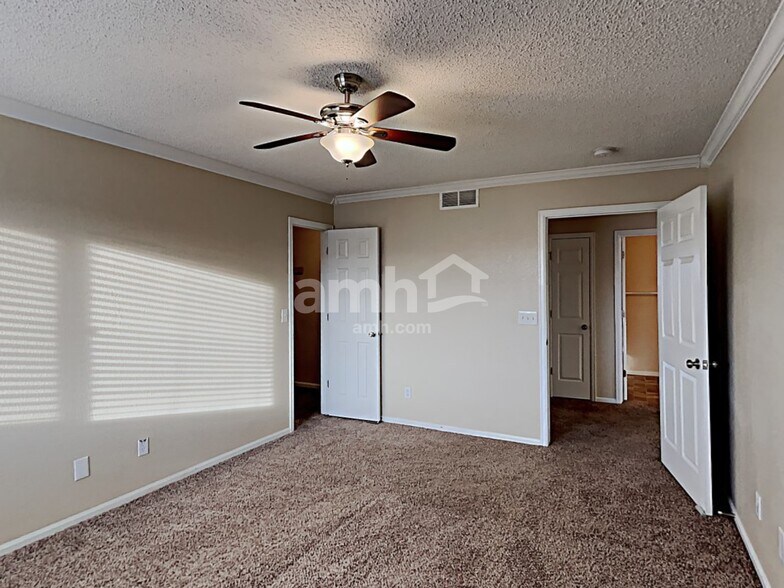 Building Photo - 4076 Orleans Ct