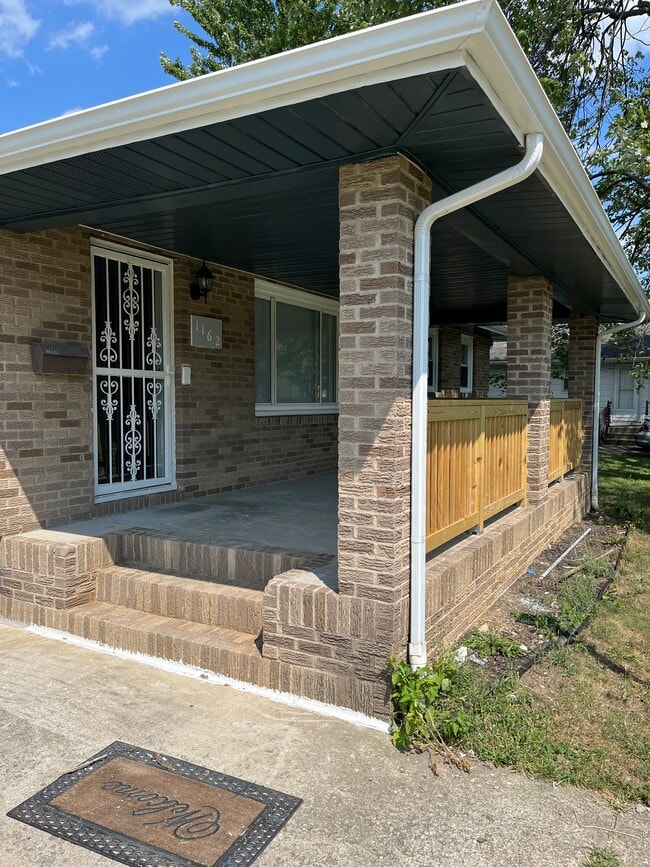 Building Photo - 1162 Simpson Dr