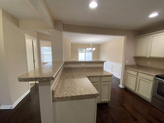 Building Photo - The Villas at Evergreen Farms / 3 Bedroom / 3 Bathroom / Fenced Patio / 1 car garage