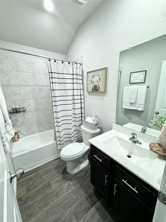 Building Photo - 15004 Monserrat Ln