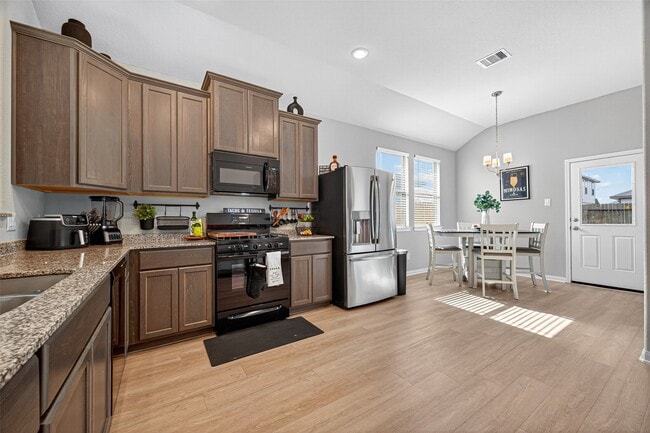 Building Photo - 8014 Barret Travis Ct