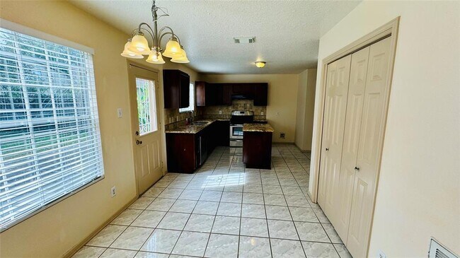 Building Photo - 15128 Elstree Dr