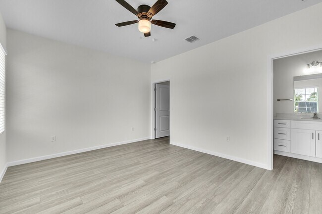 Building Photo - 2549 Slim Haywood Ave