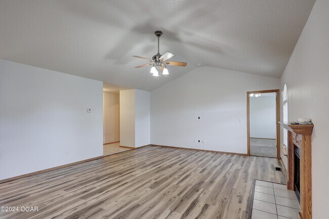 Building Photo - 4231 W 28th St