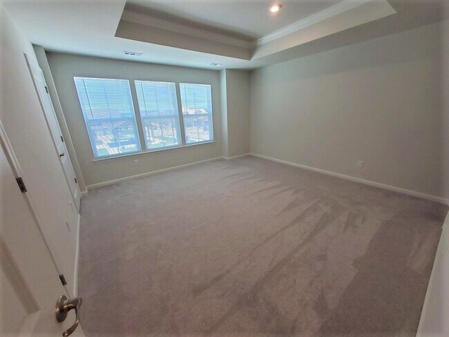 Building Photo - Like new 3BR/2.5BA townhouse in Goodlettsville