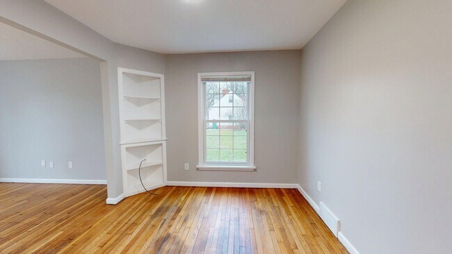 Building Photo - Maple Heights Area - 3 Bedroom Single Family Home