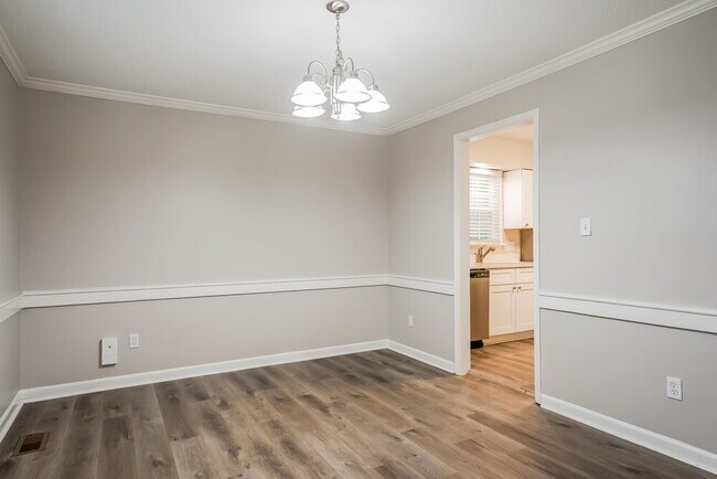 Building Photo - 3604 Greywood Dr