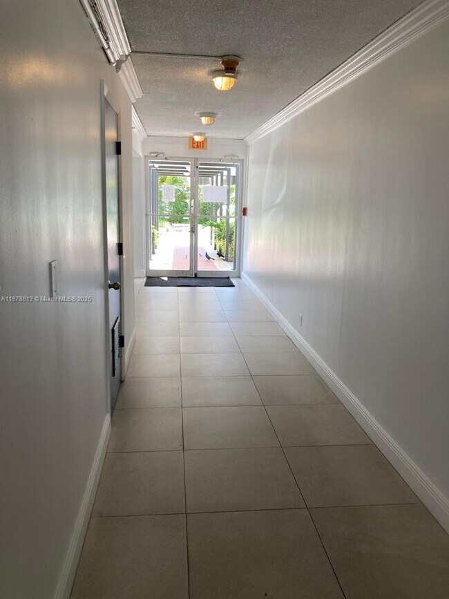 Building Photo - 16450 NW 2nd Ave