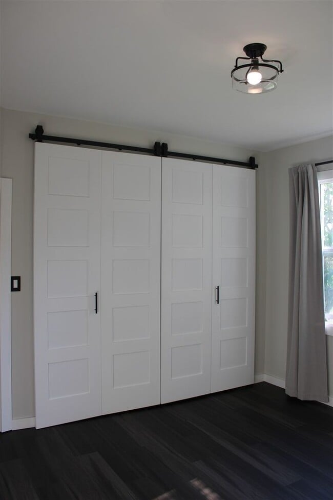 Building Photo - 4 Bedroom, 1 Bathroom Home in Bow!
