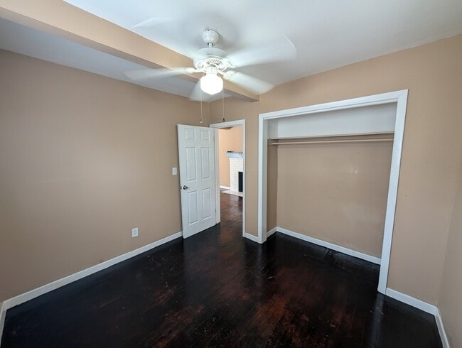 Building Photo - 407 Engman St