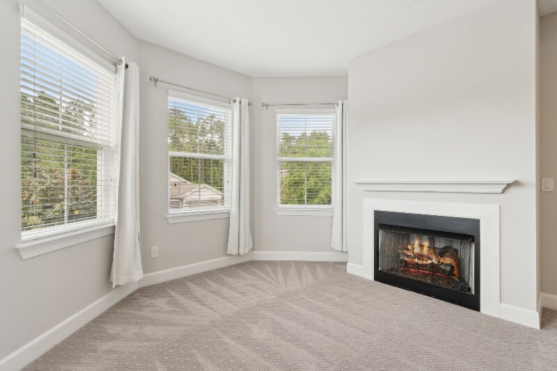 Building Photo - 85390 Cherry Creek Dr