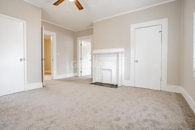 Building Photo - 4310 3rd Ave