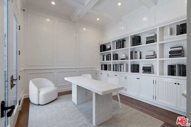 Building Photo - 4135 Dixie Canyon Ave