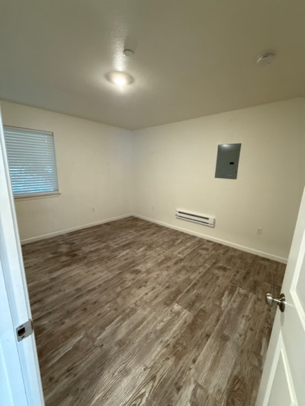 Building Photo - 391 S Sanderson Way