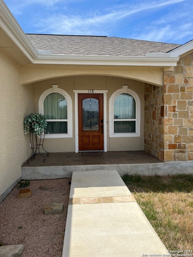 Building Photo - 118 Edgewood Cir