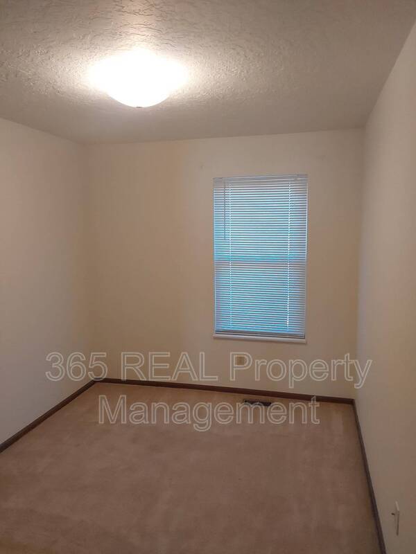 Building Photo - 909 44th Ave Ct