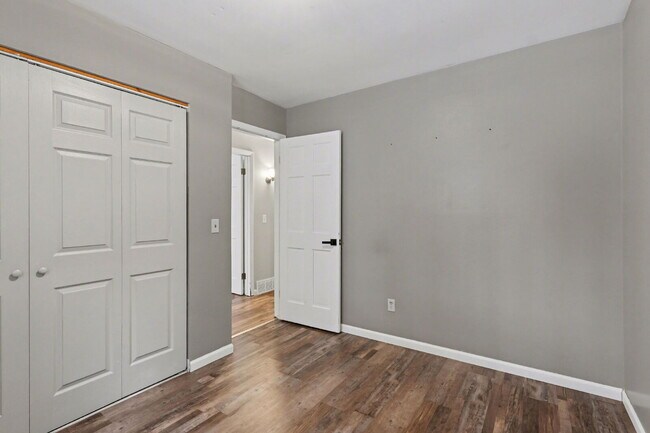 Building Photo - Beautifully Updated 4-bedroom, 2-bathroom Rental Property- $2100/Month