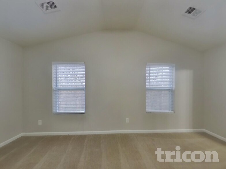 Building Photo - 1613 Brookgreen Ave