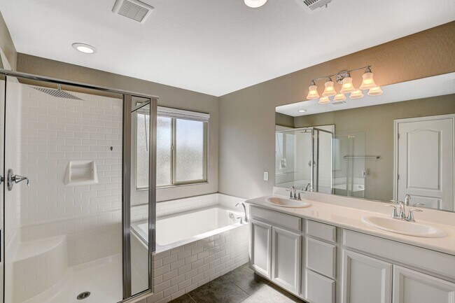 Building Photo - Beautiful Two-Story Home in Gated Cortona – Southern Highlands!