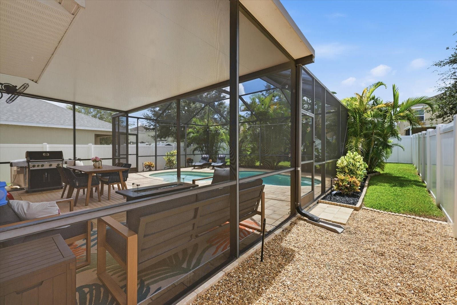 Building Photo - 10519 Whispering Hammock Dr