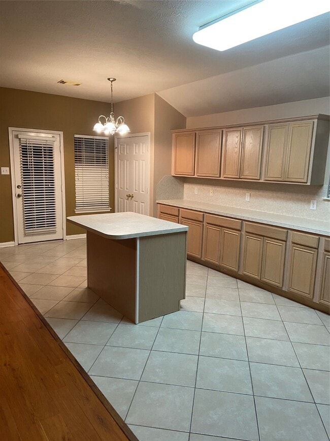 Building Photo - 5406 Meadow Canyon Dr