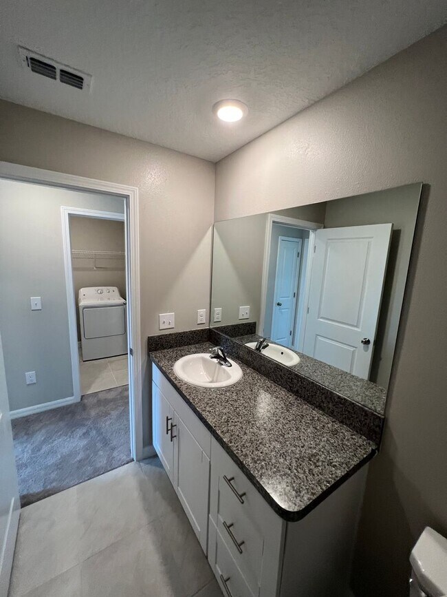 Building Photo - 12032 Miracle Mile Dr- Timber Creek