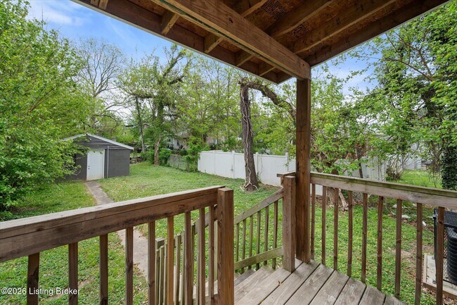 Building Photo - 343 S 42nd St