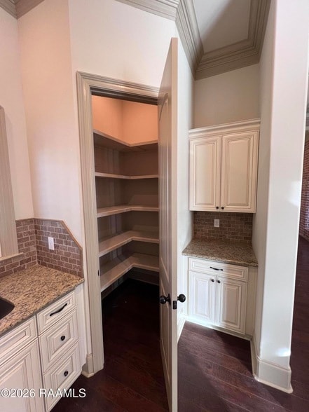 Building Photo - 100 Birchview Dr