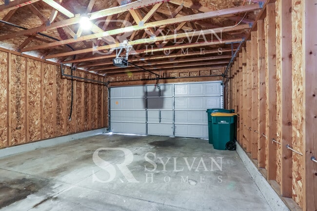 Building Photo - Coming HOME never felt so good!