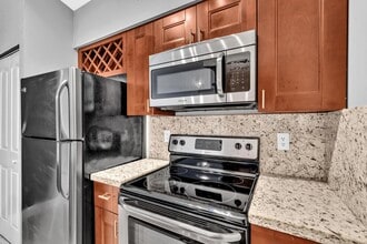 Building Photo - 2803 N Oakland Forest Dr