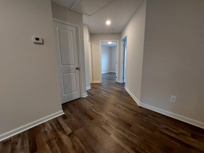 Building Photo - 504 Santa Fe Pike