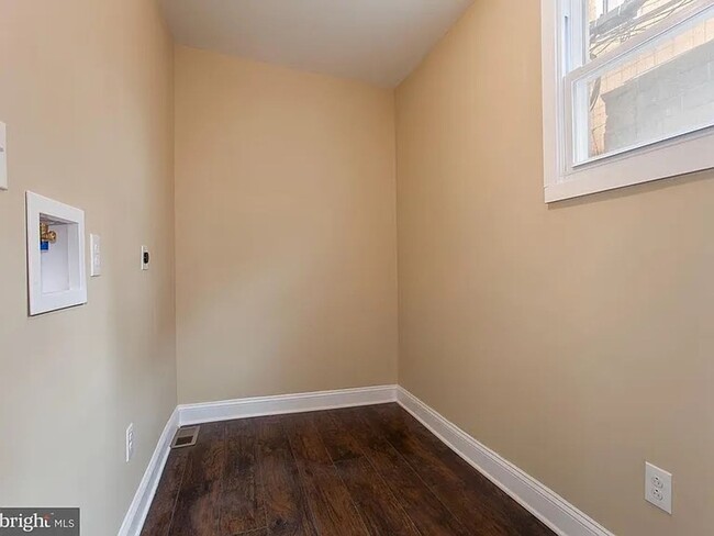 Building Photo - Updated 3 Bedroom Rental in Brewerytown wi...