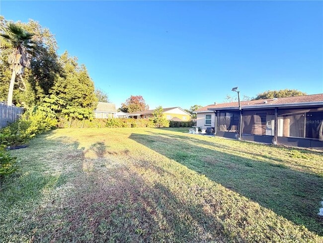 Building Photo - 411 Parson Brown Way