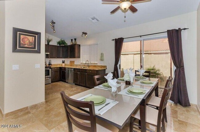 Building Photo - 3332 N Sunaire