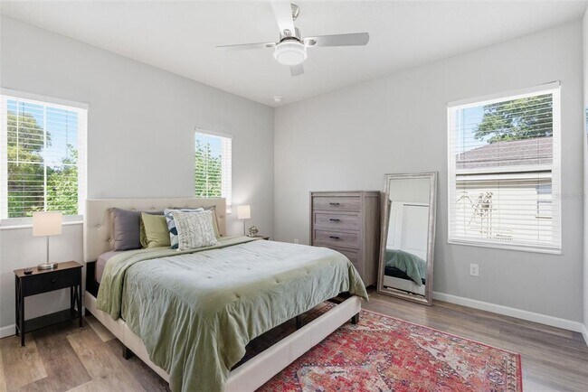 Building Photo - 3902 W Everett Ave