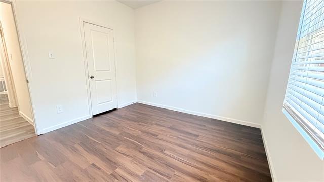 Building Photo - 717 Yorkshire Dr