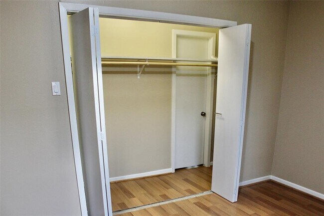 Building Photo - 17723 Mossforest Dr