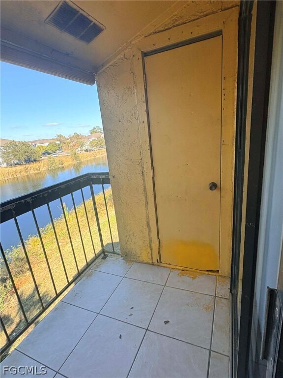 Building Photo - 2845 Winkler Ave