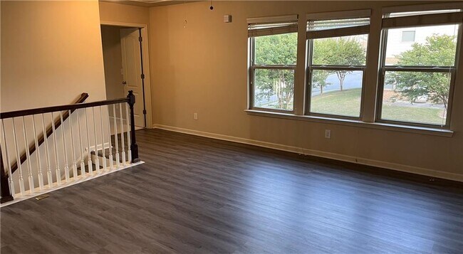 Building Photo - 3689 Brockenhurst Dr