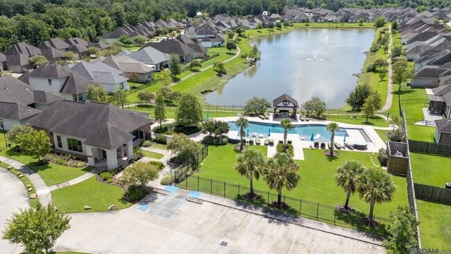 Building Photo - 7945 Seville Ct