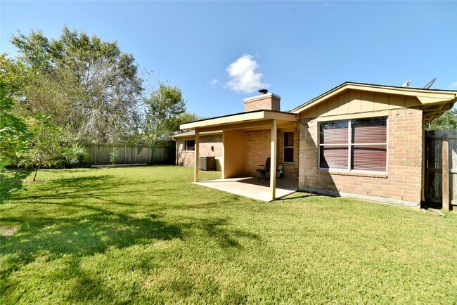 Building Photo - 470 Buoy Rd