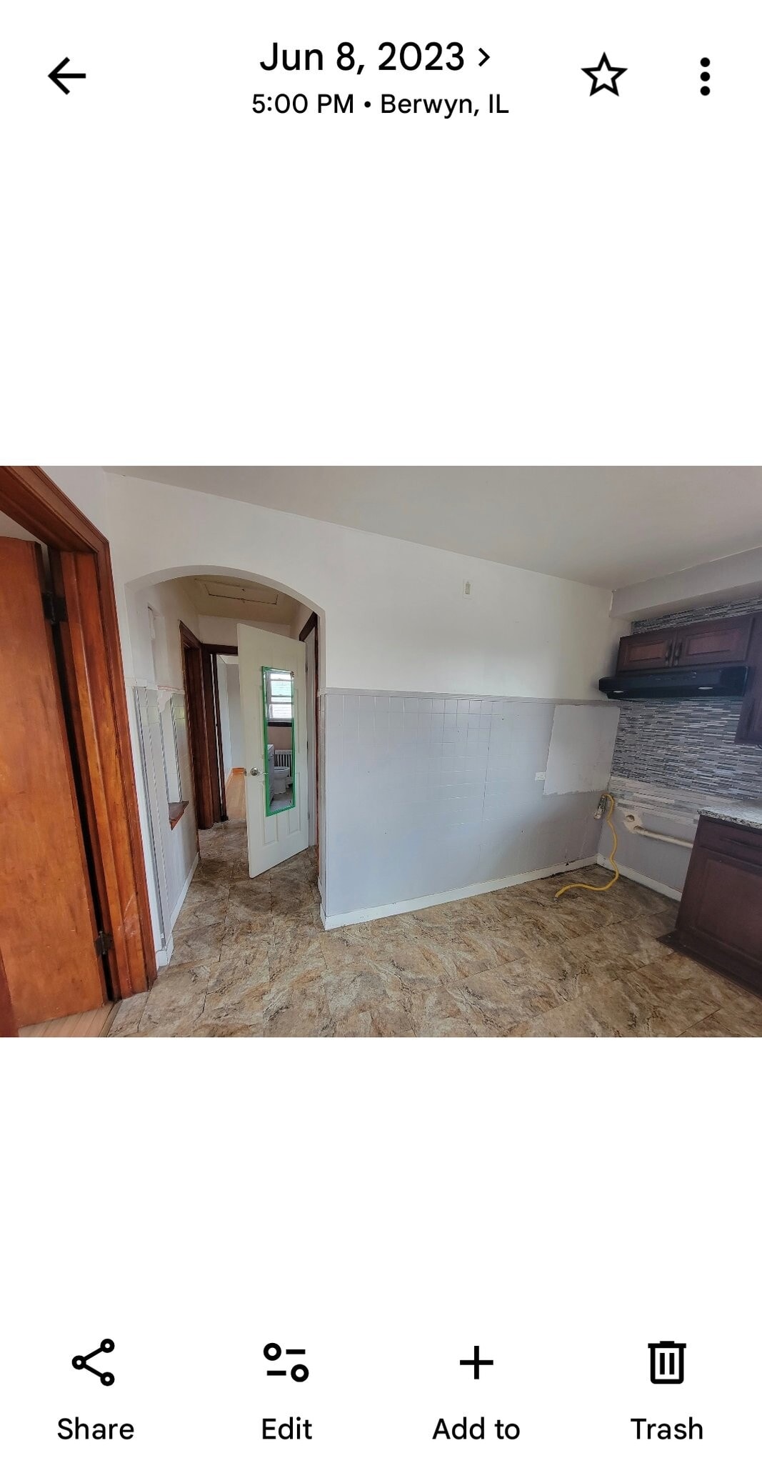 Building Photo - 2536 Ridgeland Ave