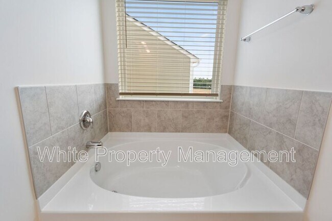 Building Photo - 1169 Scotch Mdws Lp