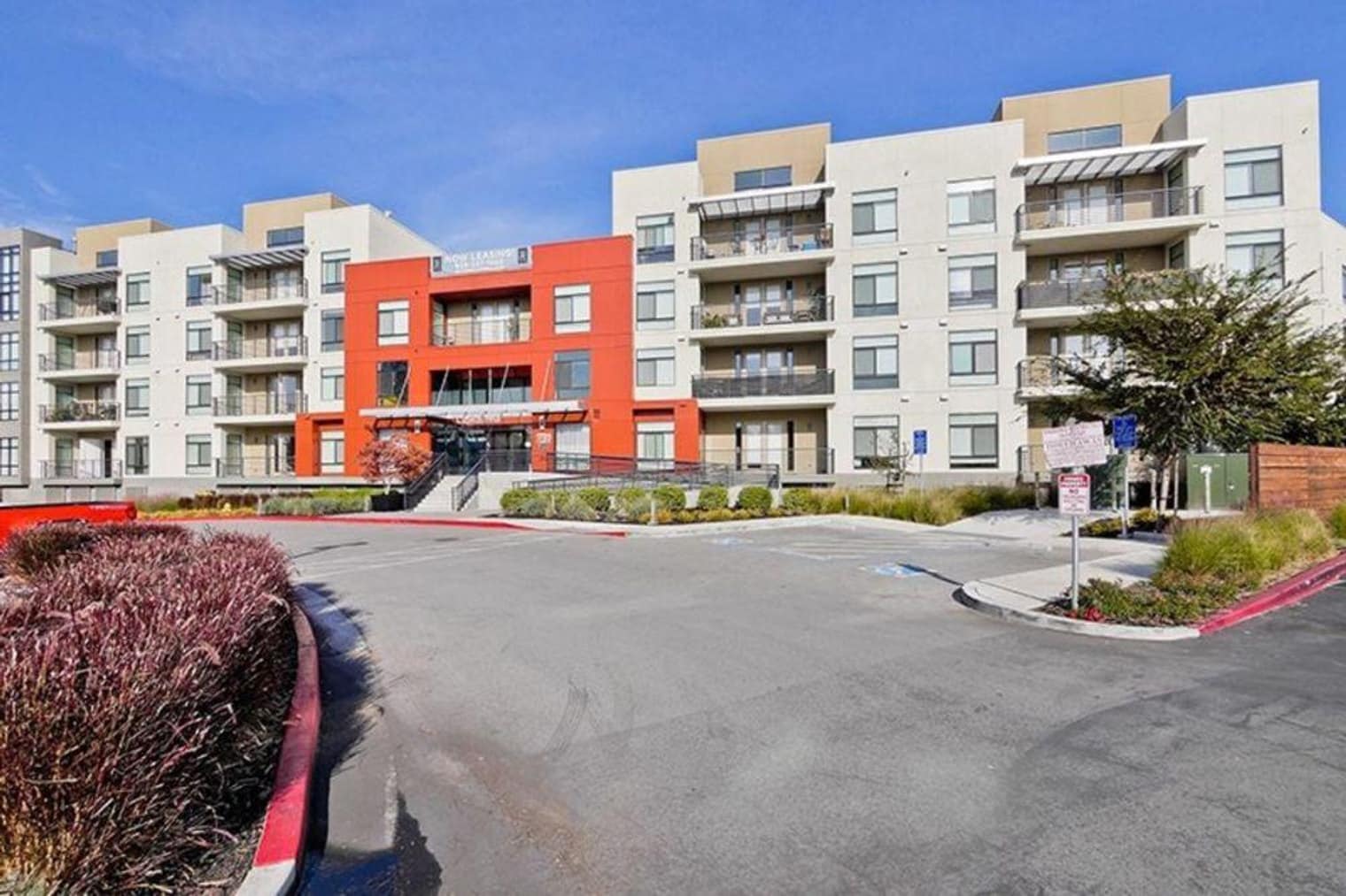 Building Photo - 1725 S Bascom Ave