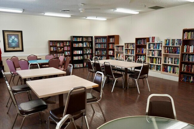 Building Photo - 3154 Via Poinciana