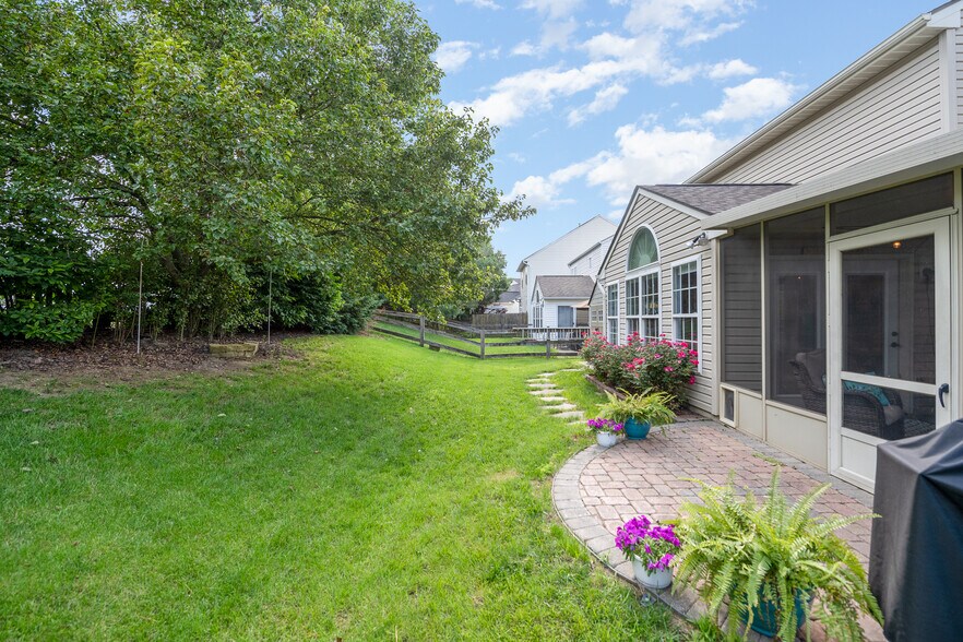 Building Photo - 451 Indian Lake Dr