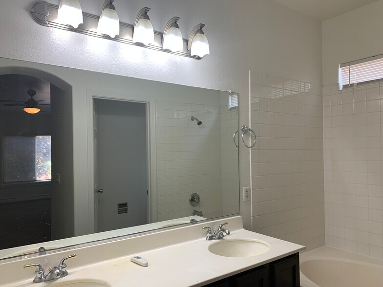 Building Photo - 8563 Stone Mill Way