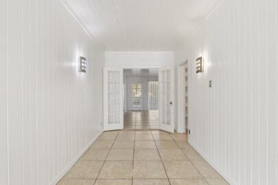 Building Photo - Kern Place- 4 bedrooms, 3 baths and Refrigerated AC.