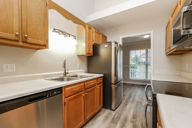 Building Photo - 230 High Chaperal Dr